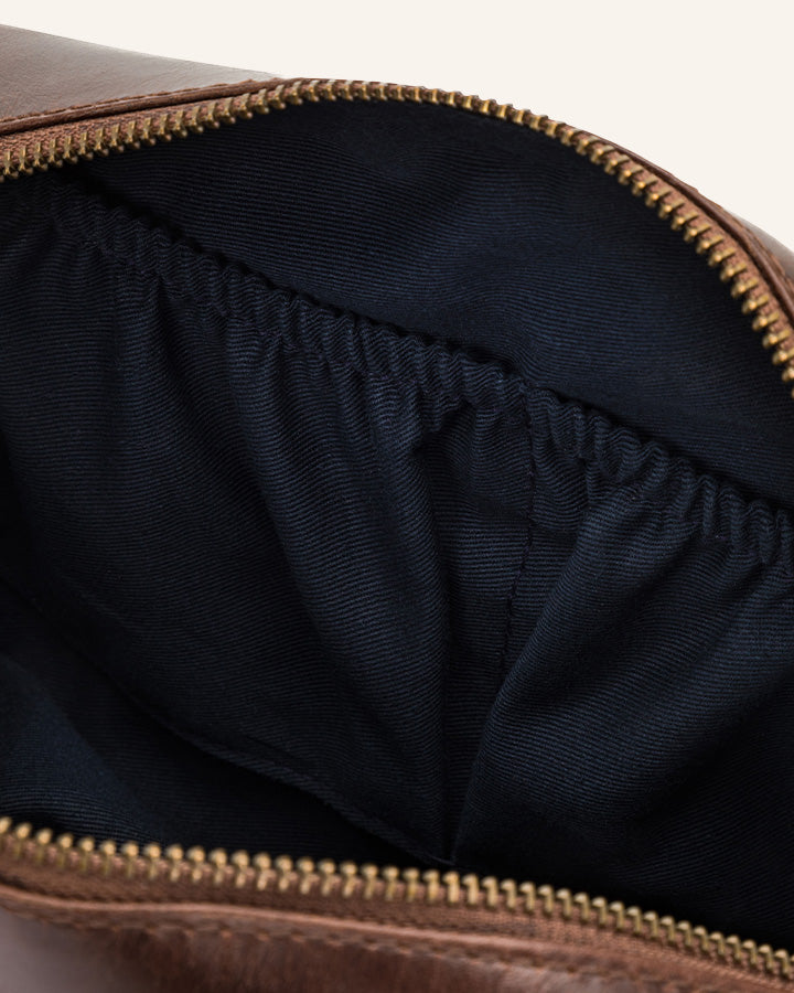 Leather washbag Everest