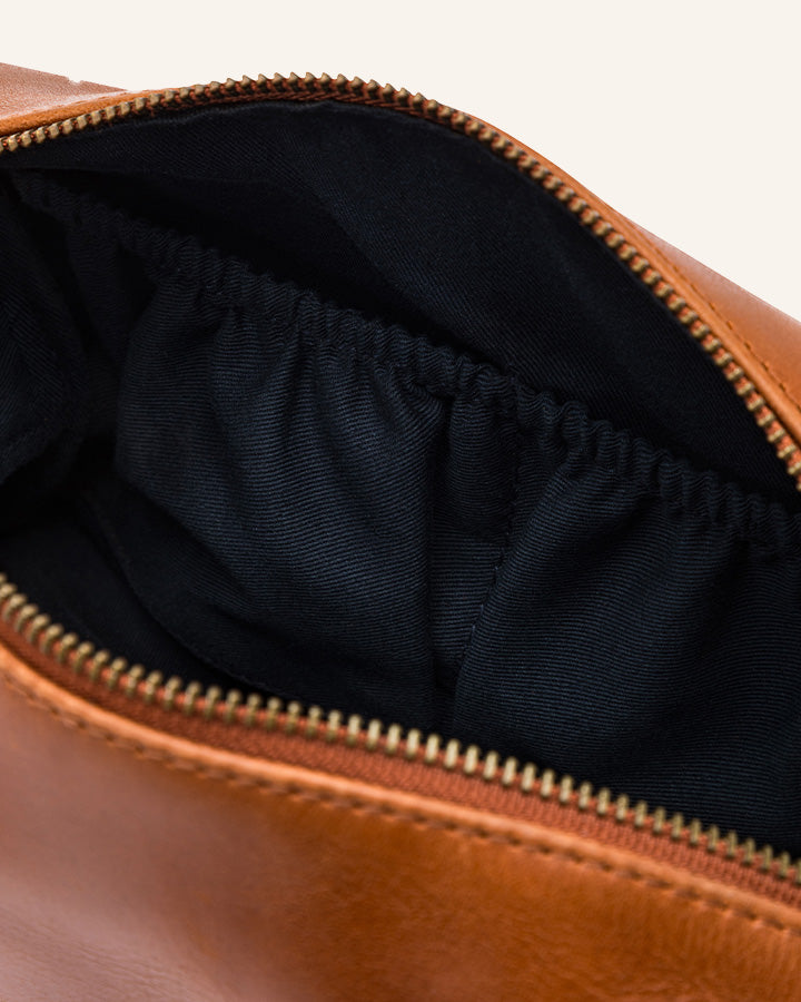 Leather washbag Everest